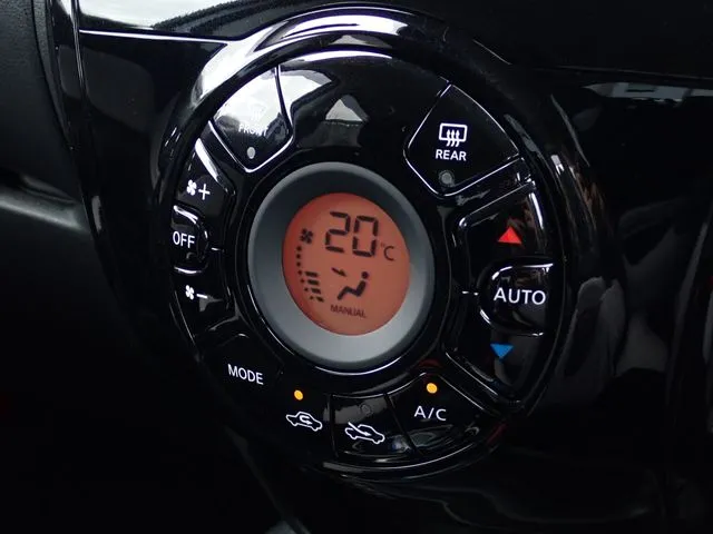 ノート（ニッサン）の車両写真