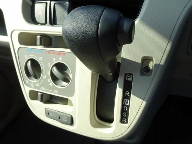 ダイハツ ムーヴ