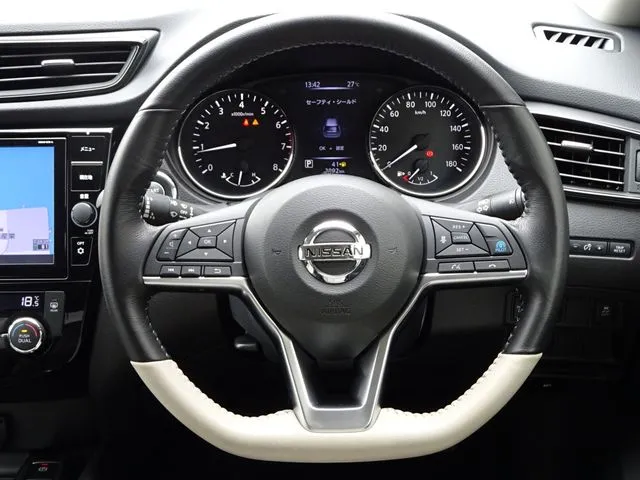 ニッサン　エクストレイル　２ＷＤ