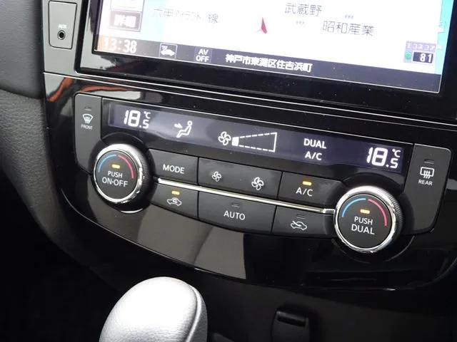 ニッサン　エクストレイル　２ＷＤ