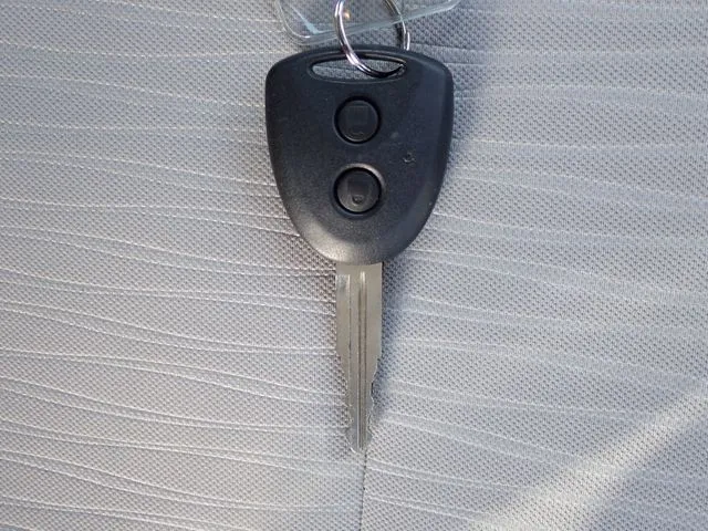 ダイハツ　ミラ　イース