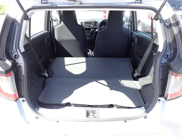 ダイハツ　ミラ　イース