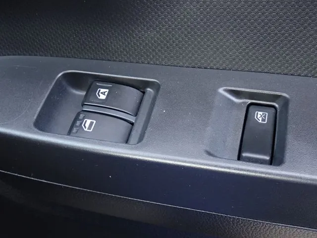 ダイハツ　ミラ　イース