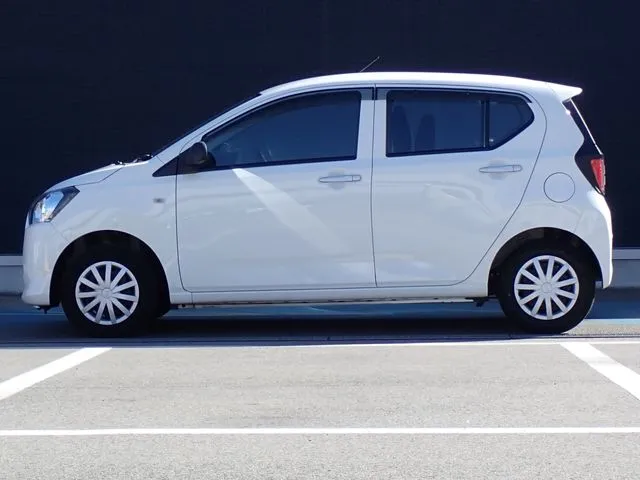 ダイハツ　ミラ　イース