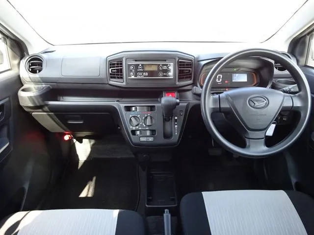 ダイハツ　ミラ　イース