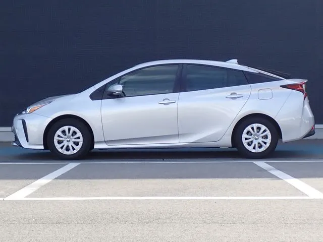 トヨタ プリウス