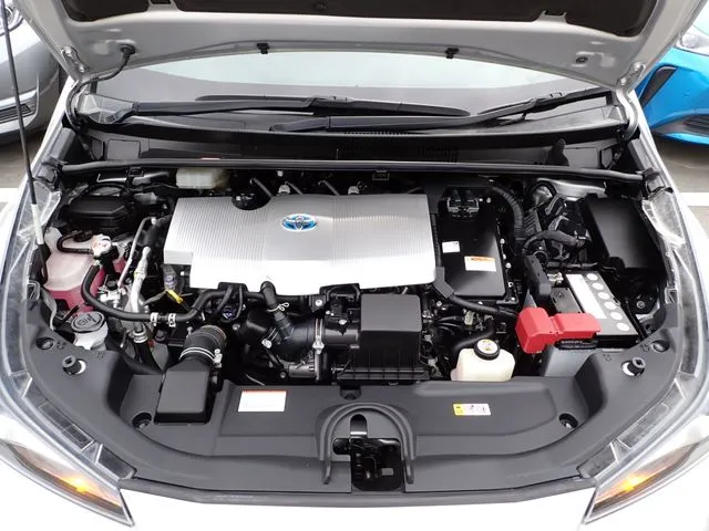 トヨタ プリウス