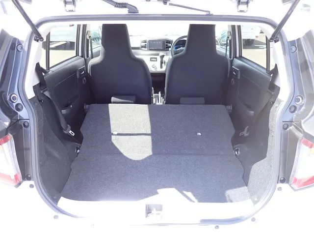 ダイハツ　ミラ　イース