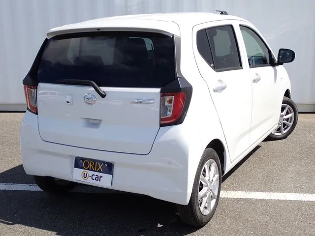 ダイハツ　ミラ　イース