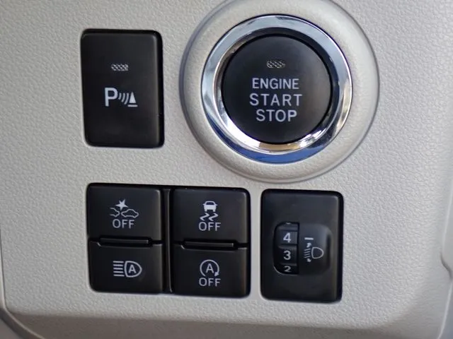 ダイハツ　ミラ　イース