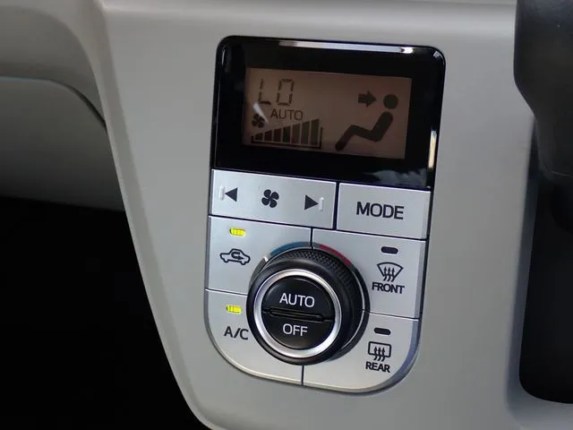 ダイハツ　ミラ　イース