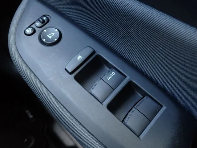 ホンダ　フィット　ｅ：ＨＥＶ