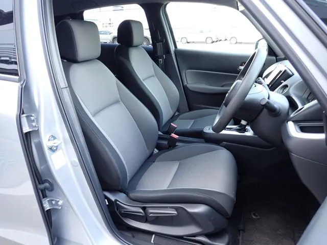 ホンダ　フィット　ｅ：ＨＥＶ