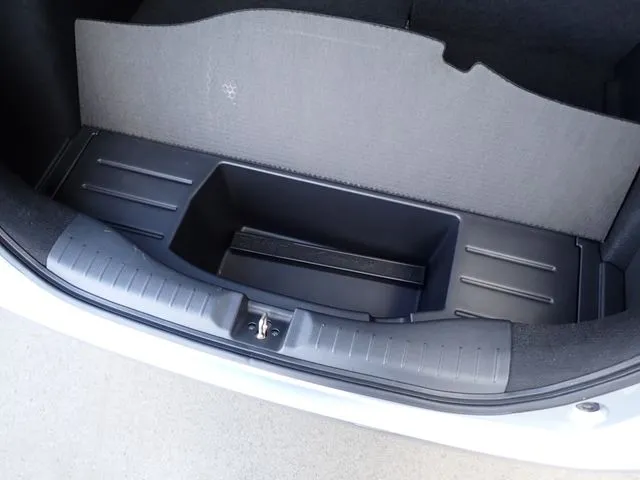 ホンダ　フィット　ｅ：ＨＥＶ