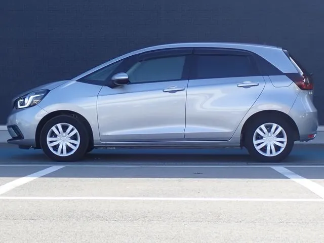 ホンダ　フィット　ｅ：ＨＥＶ