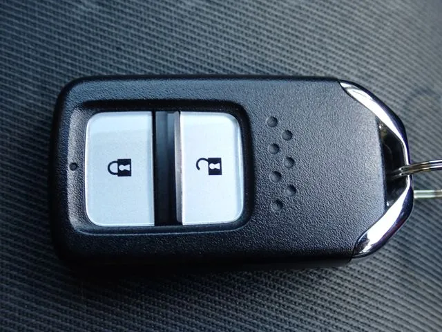 ホンダ　フィット　ｅ：ＨＥＶ