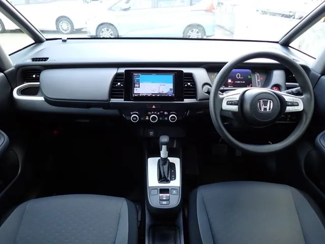 ホンダ　フィット　ｅ：ＨＥＶ