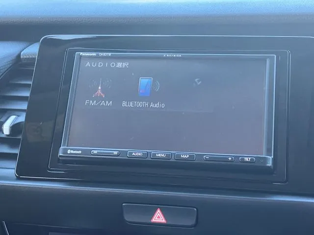 ホンダ　フィット　ｅ：ＨＥＶ　４ＷＤ