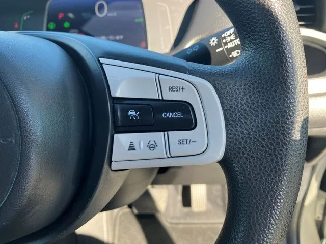 ホンダ　フィット　ｅ：ＨＥＶ　４ＷＤ