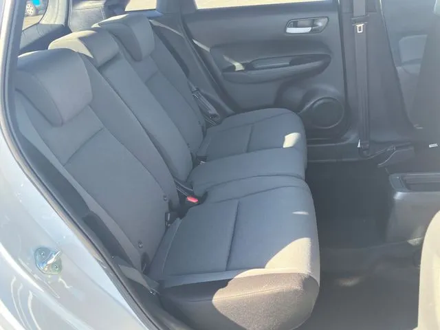 ホンダ　フィット　ｅ：ＨＥＶ　４ＷＤ