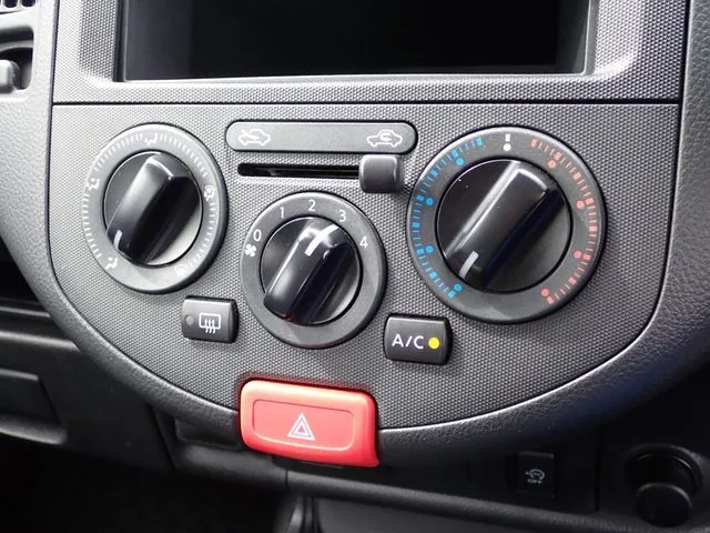 ニッサン　ＡＤ