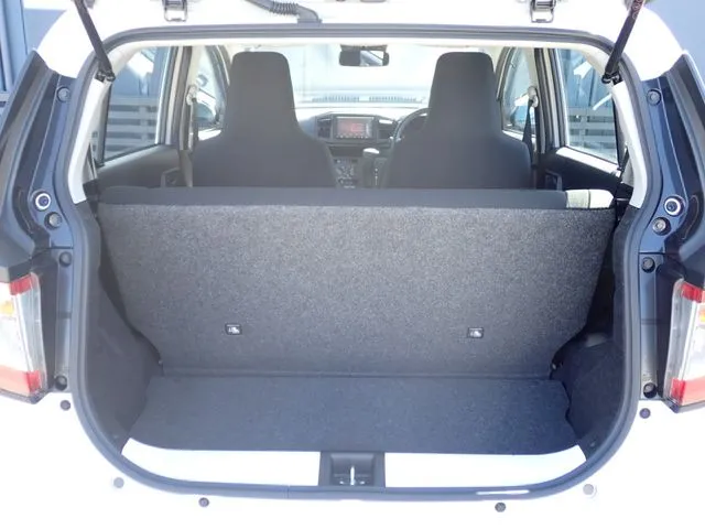 ミラ　イース（ダイハツ）の車両写真