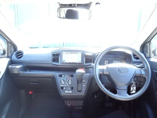 ミラ　イース（ダイハツ）の車両写真