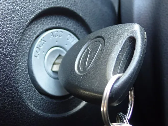 ミラ　イース（ダイハツ）の車両写真