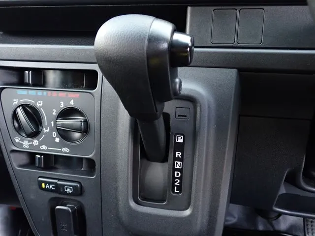 ハイゼットカーゴ（ダイハツ）の車両写真