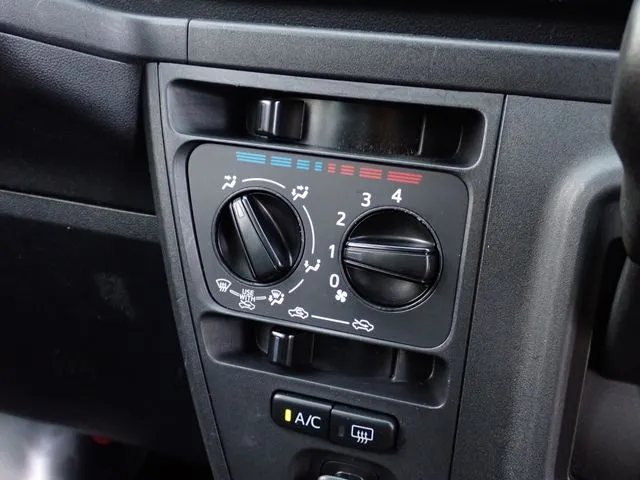 ハイゼットカーゴ（ダイハツ）の車両写真