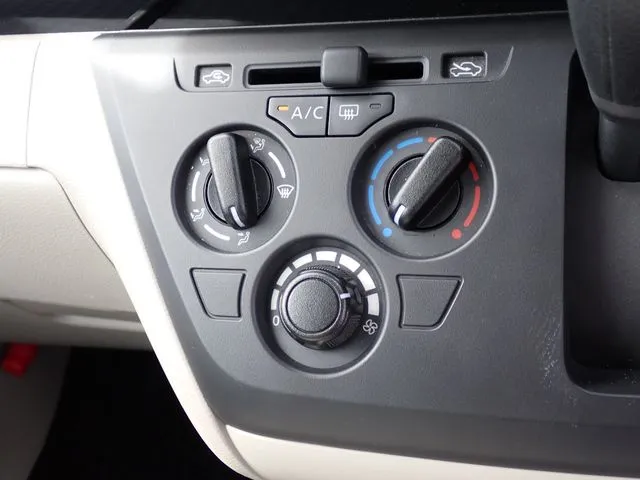 ニッサン　ルークス