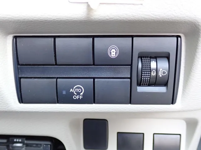 ニッサン　ルークス