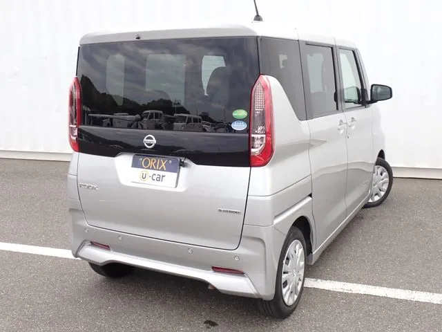 ニッサン　ルークス