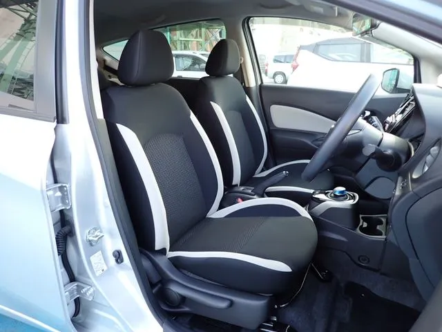 ノート（ニッサン）の車両写真