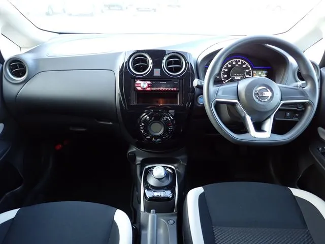 ノート（ニッサン）の車両写真