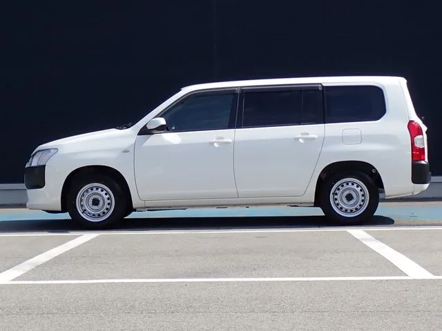 プロボックスバン ハイブリッド(トヨタ)の車両写真