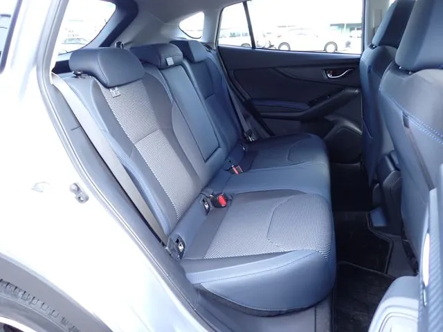 ＳＵＢＡＲＵ　ＸＶ　ハイブリッド（スバル）の車両写真