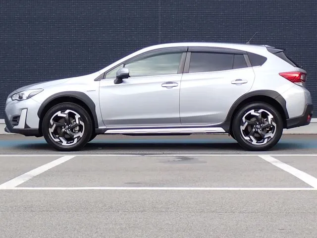 ＳＵＢＡＲＵ　ＸＶ　ハイブリッド（スバル）の車両写真
