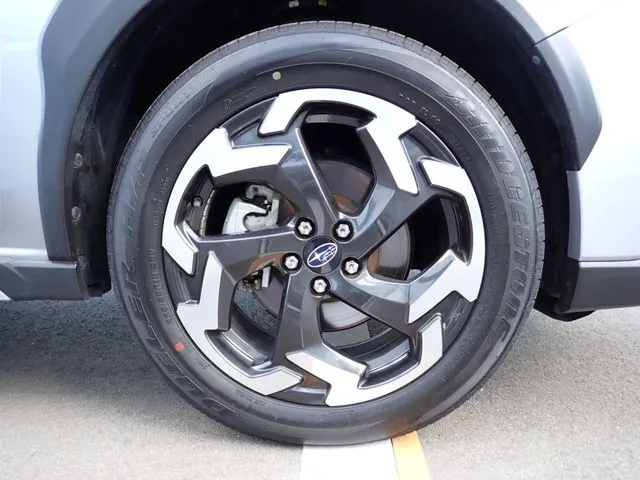 ＳＵＢＡＲＵ　ＸＶ　ハイブリッド（スバル）の車両写真
