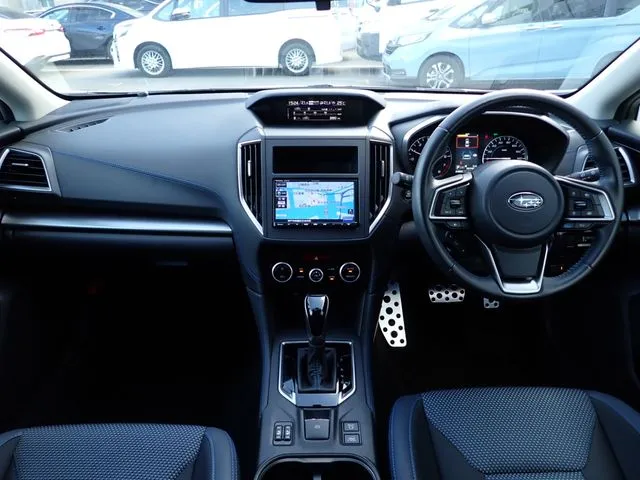 ＳＵＢＡＲＵ　ＸＶ　ハイブリッド（スバル）の車両写真