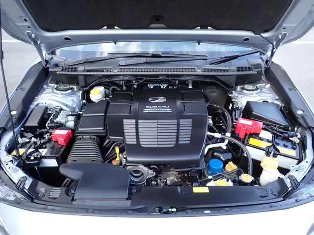 ＳＵＢＡＲＵ　ＸＶ　ハイブリッド（スバル）の車両写真