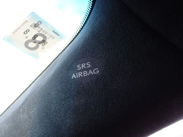 トヨタ　レクサス　ＬＳ５００ｈ　４ＷＤ