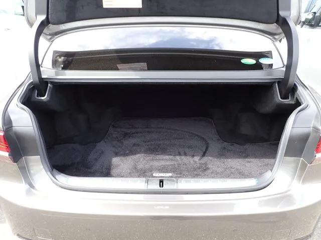 トヨタ　レクサス　ＬＳ５００ｈ　４ＷＤ