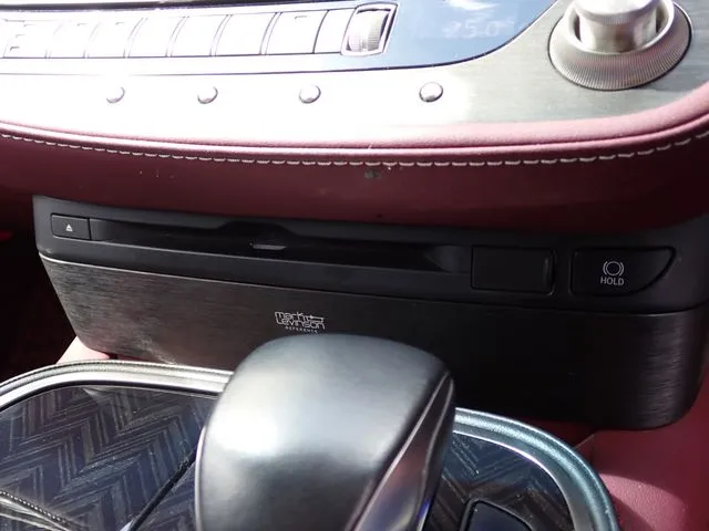 トヨタ　レクサス　ＬＳ５００ｈ　４ＷＤ