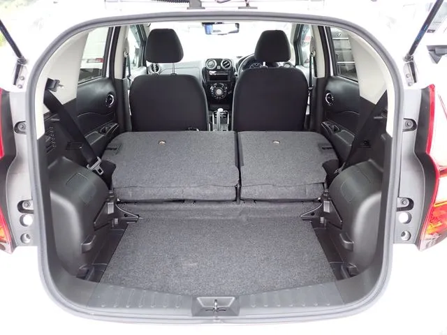 ノート(ニッサン)の車両写真