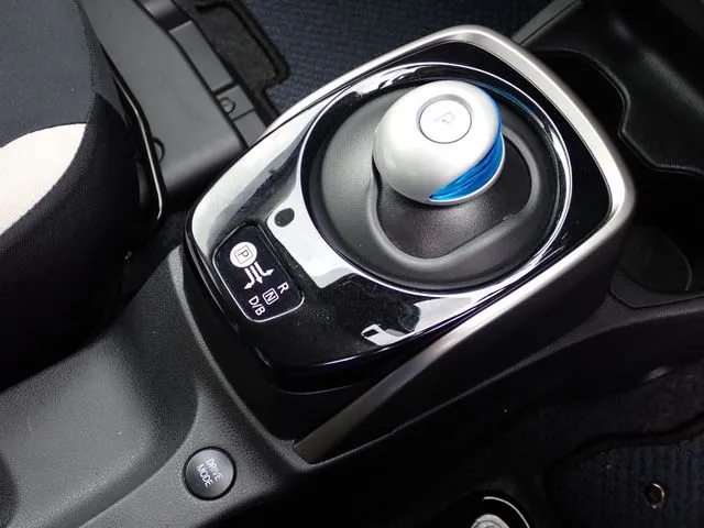 ノート(ニッサン)の車両写真