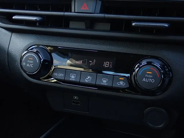 ノート（ニッサン）の車両写真