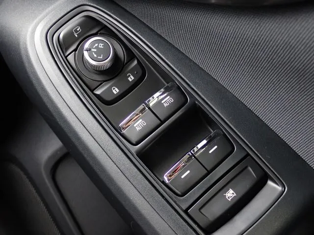 スバル　ＳＵＢＡＲＵ　ＸＶ　ハイブリッド