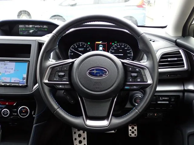 スバル　ＳＵＢＡＲＵ　ＸＶ　ハイブリッド