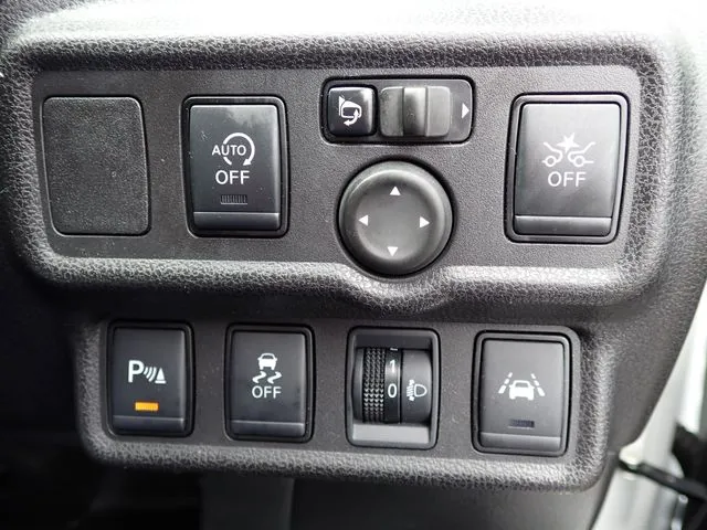 ノート(ニッサン)の車両写真